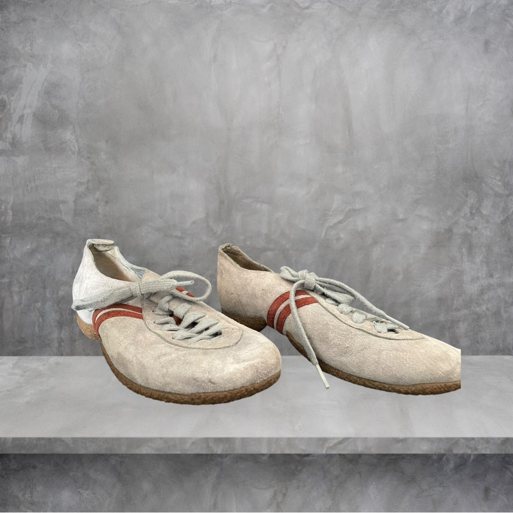 Merrell Gray and Red Sneakers Classic Design